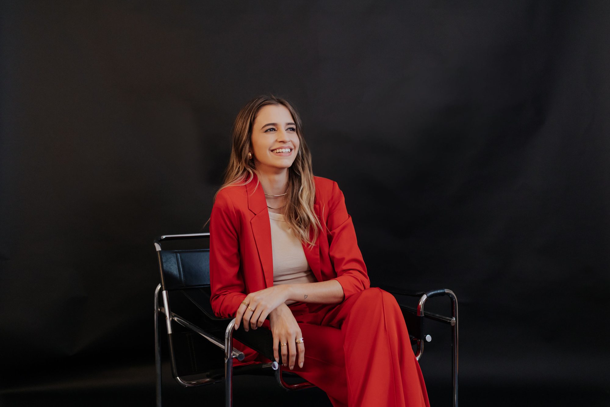 Retrato autoral de Mariana Mendes